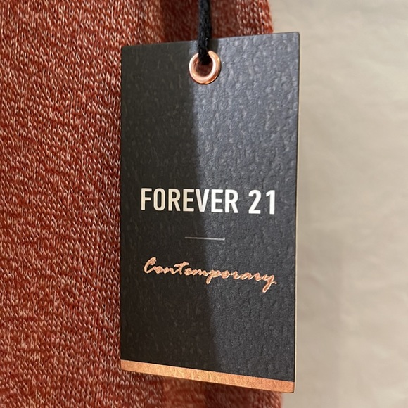 Size M womens dress.   new with tags - Picture 2 of 2